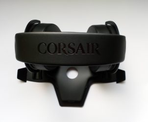 11 Corsair HS70 PRO Wireless